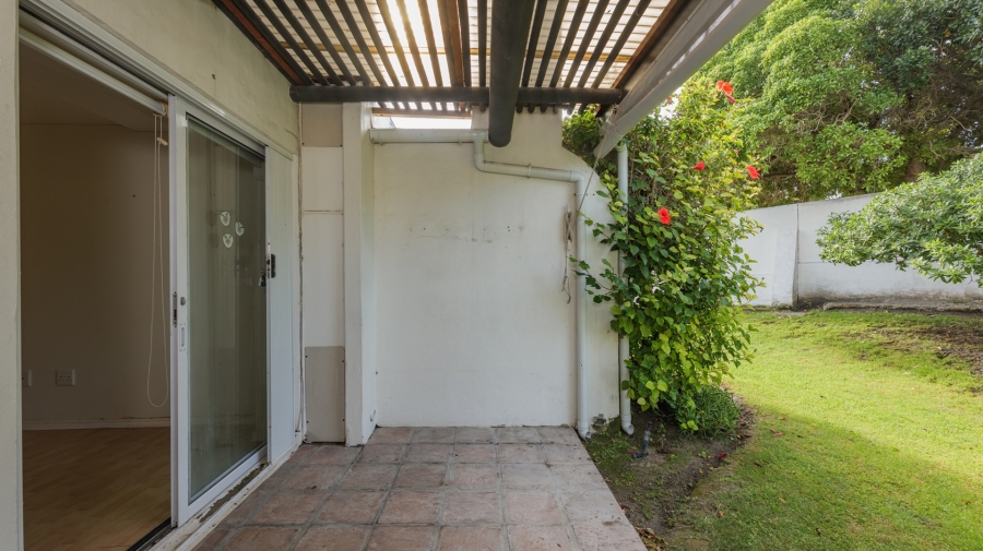 3 Bedroom Property for Sale in Struisbaai Western Cape